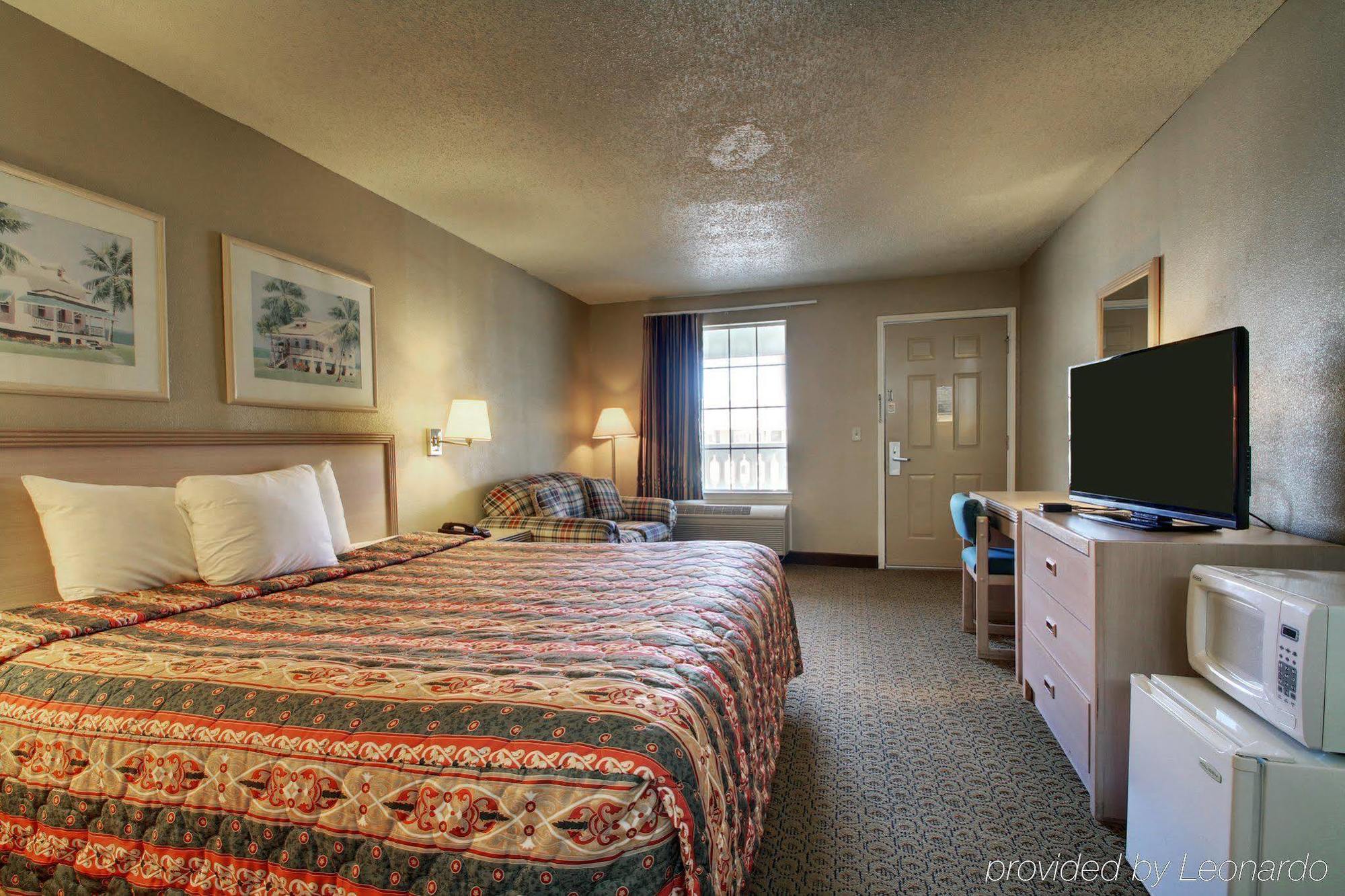 Key West Inn - Tuscumbia Bagian luar foto